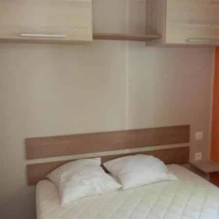 مكان تخييم Domaine Saint Martin 4 Etoiles *