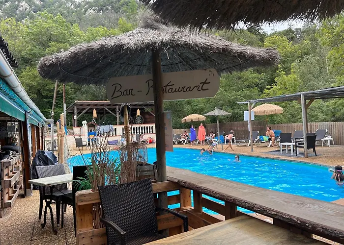 مكان تخييم Domaine Saint Martin 4 Etoiles Casteil